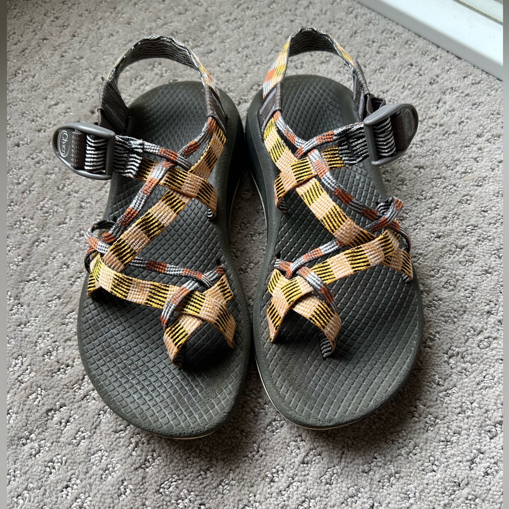 Women’s Chacos Sandals